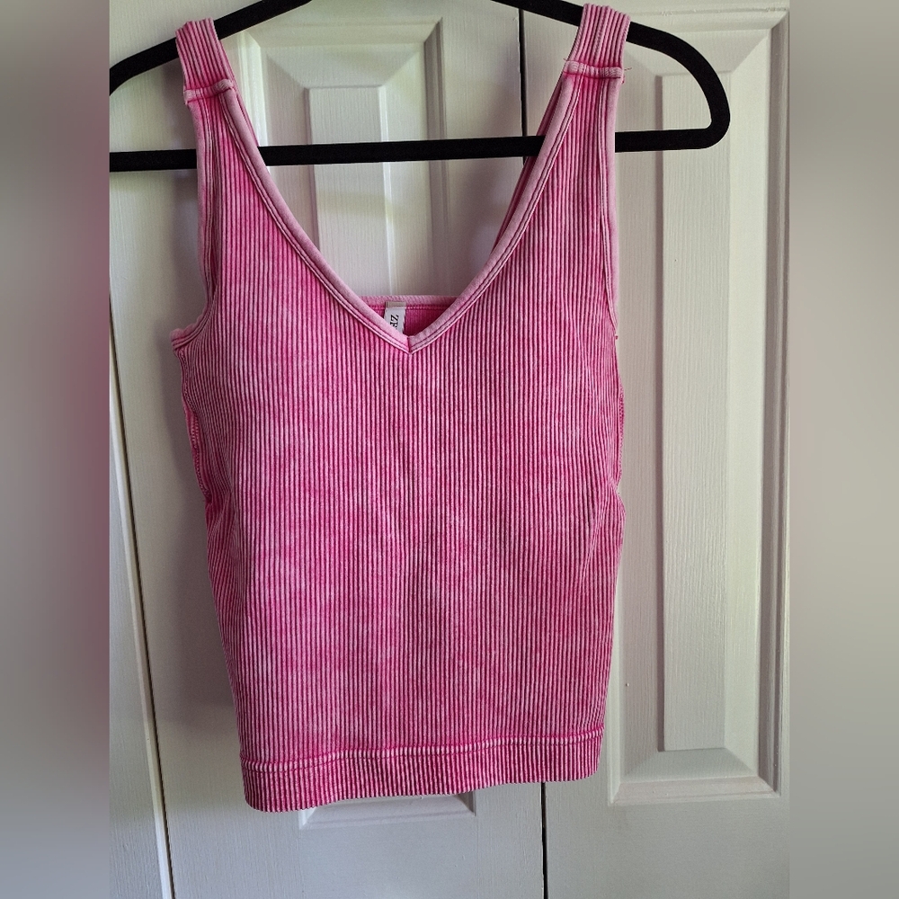 🚨  2/$25  Zenana Ribbed Pink Tank Top With Removable Pads NWOT